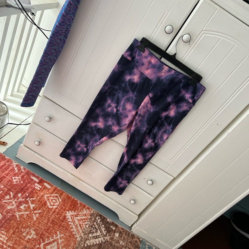 Terra & Sky Women’s Purple and Pink Leggings EUC with Cropped Length/Ankle - Picture 5 of 10
